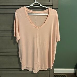 AE soft & sexy blush V-Neck Women's Top